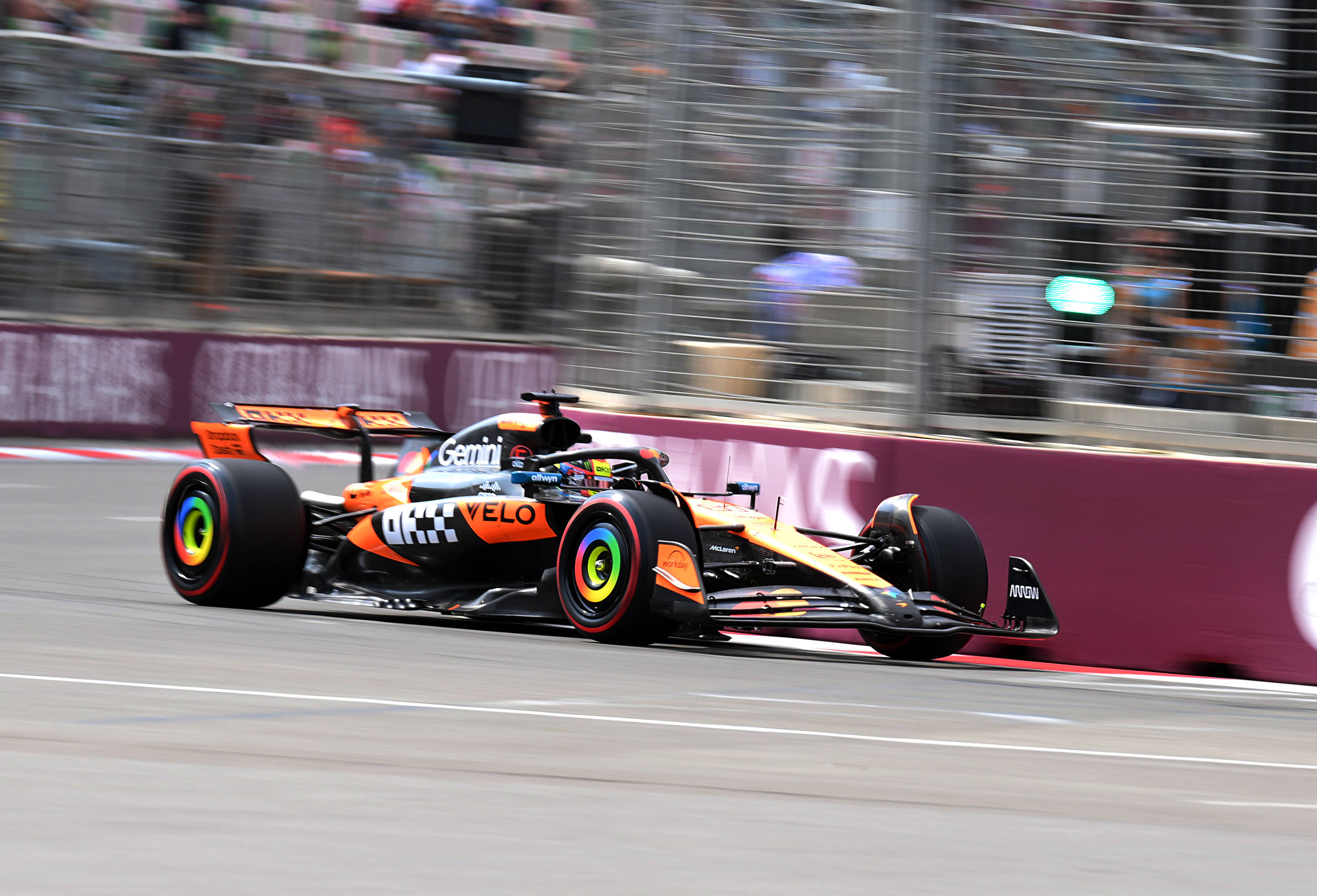 法拉利碾压迈凯伦，勒克莱尔关键制胜