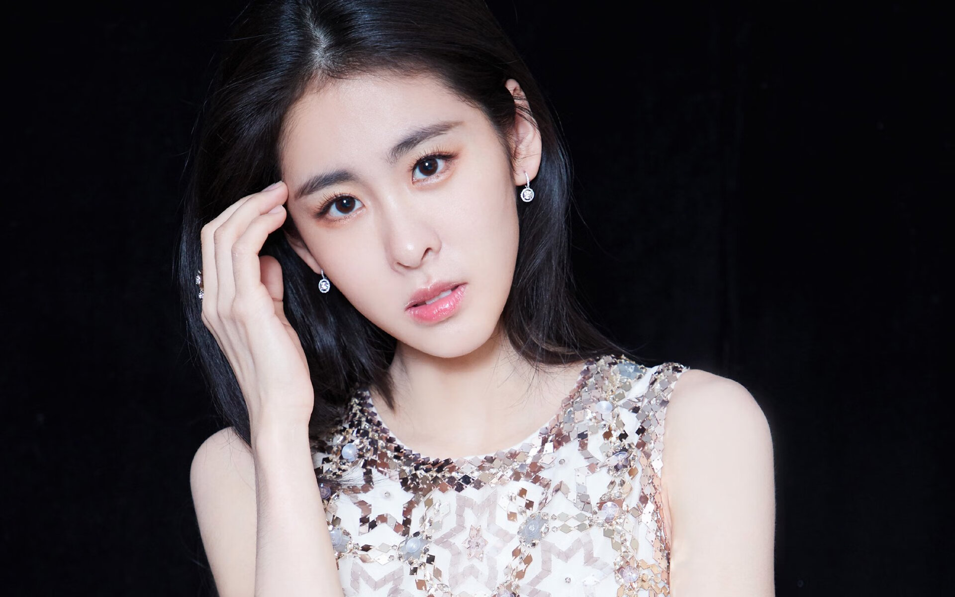 开云sport-沙漠闪电劈碎斑马军团，奥斯梅恩一击让意甲豪门梦碎沙特