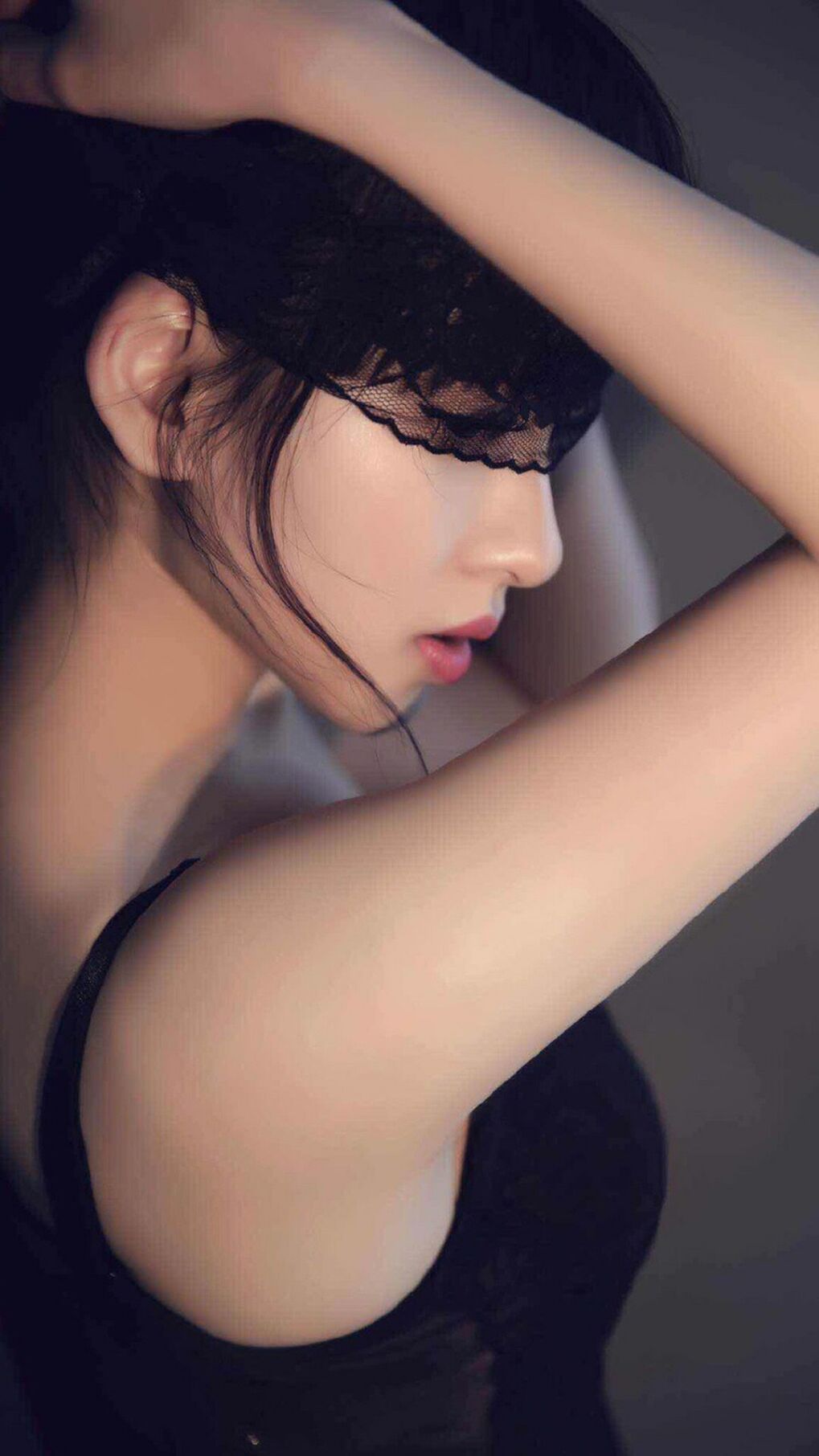 伟大对决的双重奏，雄鹿冠军级逆转与东契奇里程碑之夜