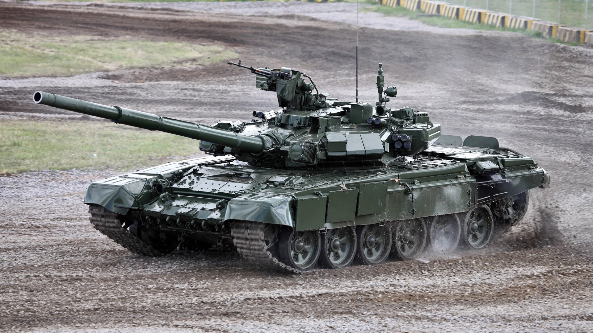 半决赛日，当伯纳乌的焰火照亮迈阿密的联防迷雾